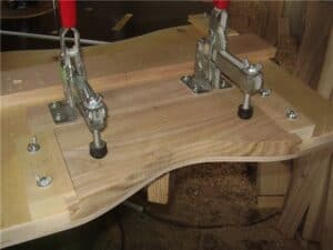 Vertical Toggle Clamps: How to Match Holding Capacity, Bar Type, and Base Style to Your Fixture